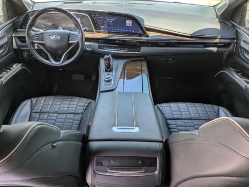 Used 2023 Cadillac Escalade ESV Sport Platinum RWD image 17