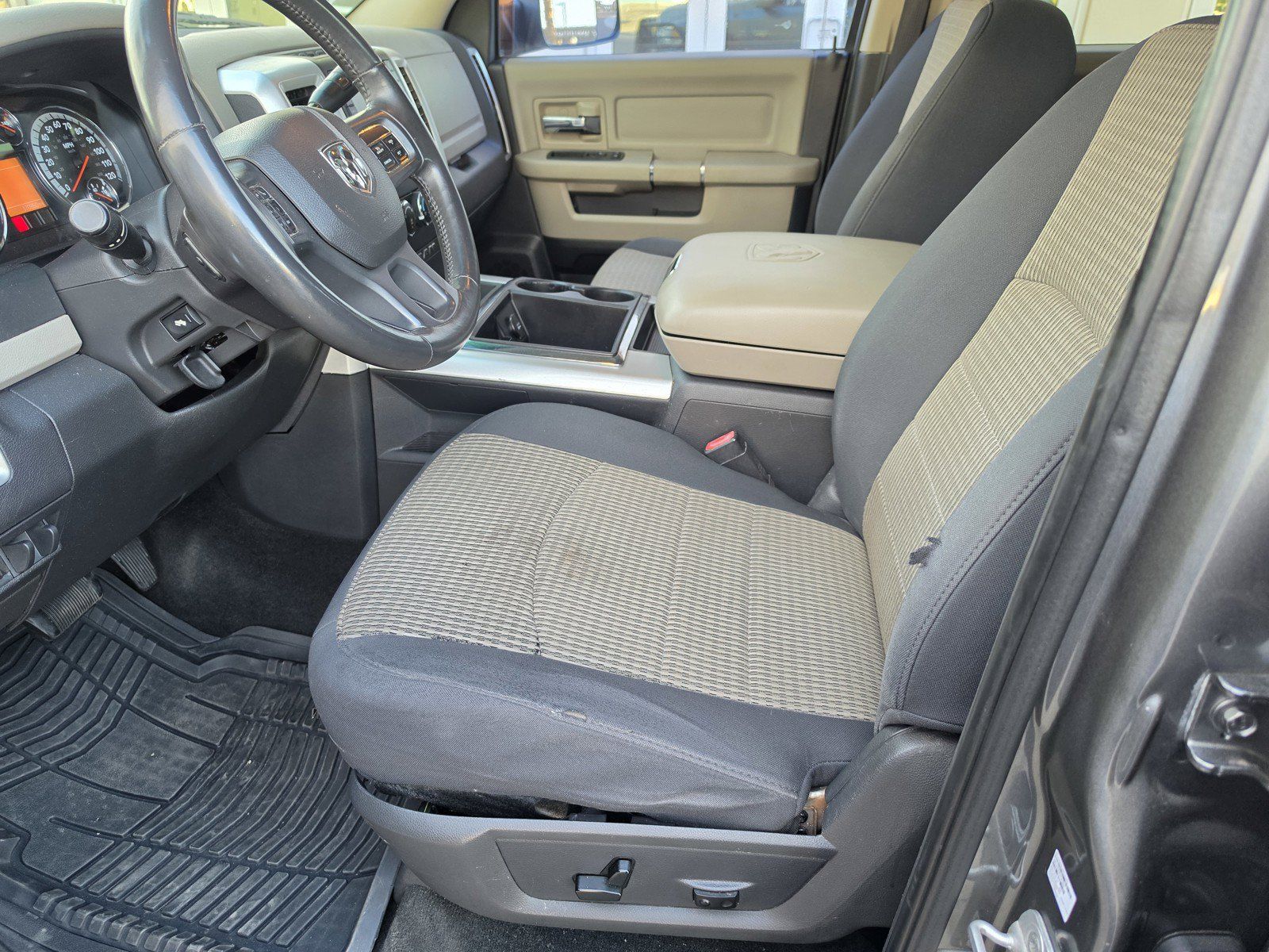 Used 2012 RAM 3500 Big Horn AWD/4WD image 18