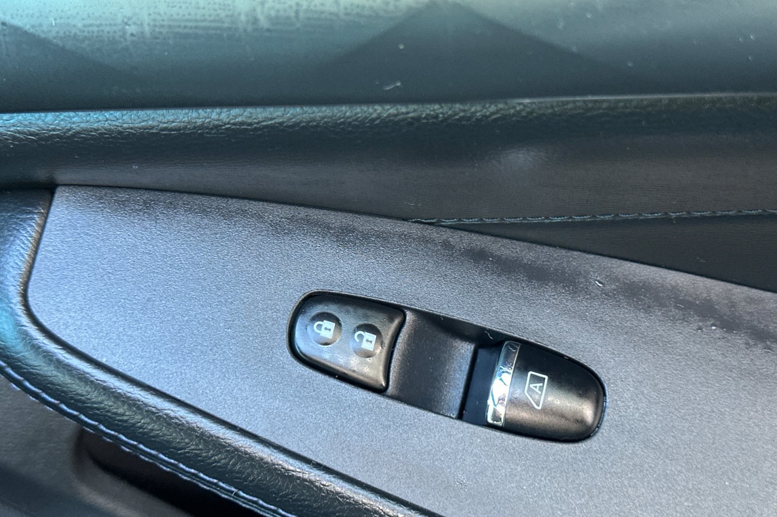Used 2018 Nissan Maxima SR w/ Interior Lighting Package FWD image 21