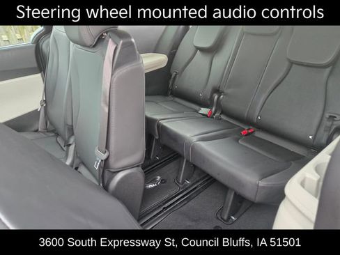 Used 2024 Kia Carnival EX FWD image 26