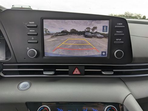 Used 2023 Hyundai Elantra SEL image 24