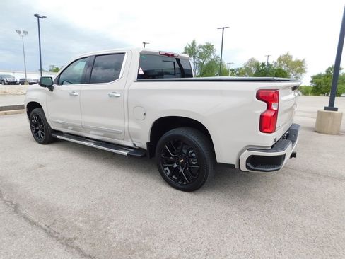 New 2026 Chevrolet Silverado 1500 High Country AWD/4WD image 5