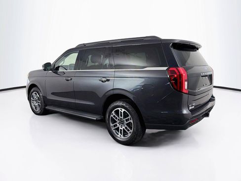 Used 2025 Ford Expedition Active AWD/4WD image 9