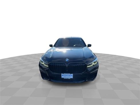Used 2021 BMW 740i xDrive w/ M Sport Package image 3