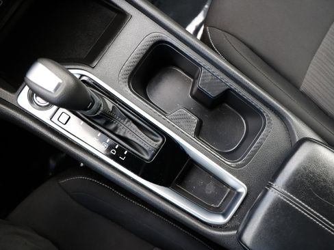 Used 2025 Nissan Sentra SV image 40