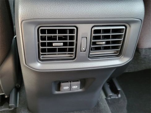 Used 2025 Toyota RAV4 XLE image 33