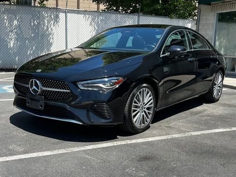 Used 2025 Mercedes-Benz CLA 250 4MATIC image 3