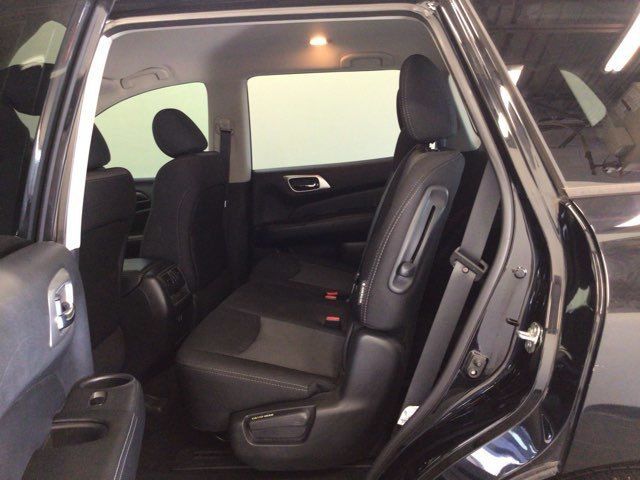 Used 2020 Nissan Pathfinder S AWD/4WD image 13