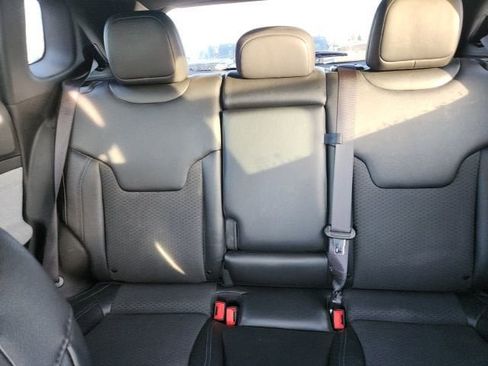 Used 2024 Jeep Compass Latitude image 23