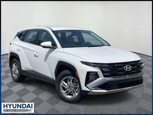 New 2026 Hyundai Tucson SE FWD image 1