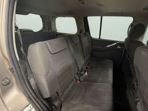Used 2009 Nissan Pathfinder SE image 14