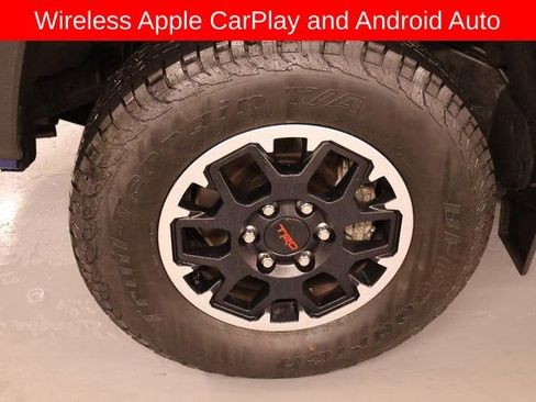 Used 2024 Toyota Tacoma TRD Off-Road image 8