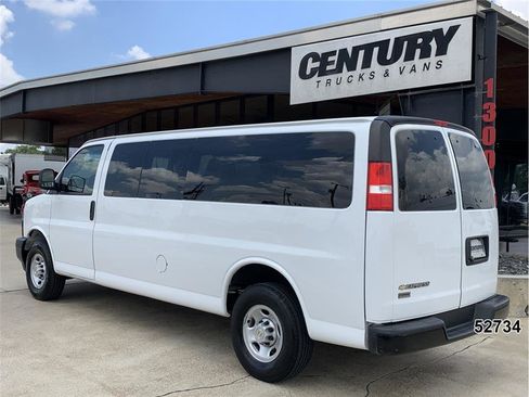 Used 2024 Chevrolet Express 3500 LS RWD image 6