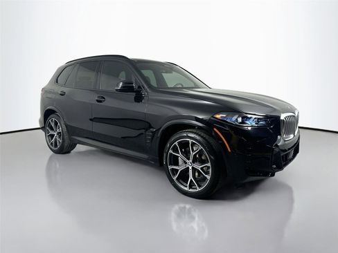 New 2026 BMW X5 xDrive40i w/ M Sport Package AWD/4WD image 4