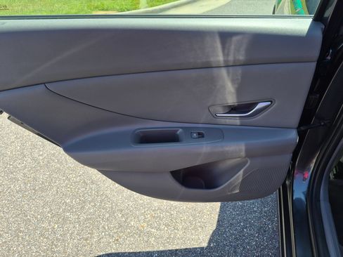 Used 2023 Hyundai Elantra SEL w/ Convenience Package FWD image 27