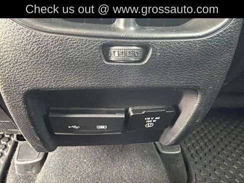 Used 2019 Jeep Cherokee Limited AWD/4WD image 29