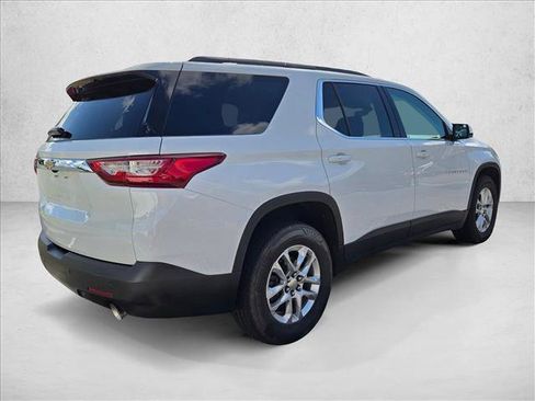 Used 2021 Chevrolet Traverse LT FWD image 5