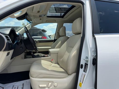Used 2020 Lexus GX 460 Premium w/ Premium Package AWD/4WD image 14