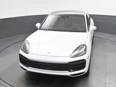 Used 2023 Porsche Cayenne Turbo AWD/4WD image 35