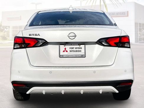 Used 2025 Nissan Versa SV FWD image 16