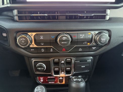 New 2026 Jeep Wrangler Unlimited Sport image 24