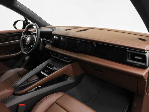 New 2025 Porsche Macan Turbo Electric image 26