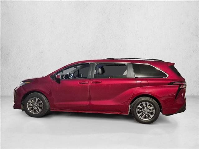 Used 2023 Toyota Sienna LE FWD image 8