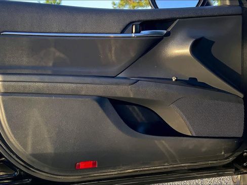 Used 2024 Toyota Camry SE image 20