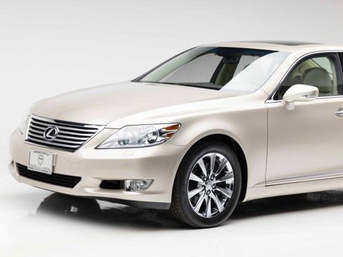 Used 2012 Lexus LS 460 w/ Luxury Value Edition image 37