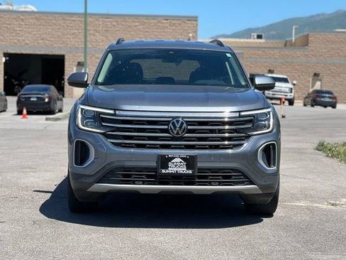 Used 2024 Volkswagen Atlas SE AWD/4WD image 2