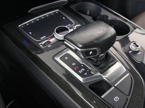 Used 2017 Audi Q7 3.0T Premium Plus AWD/4WD image 19