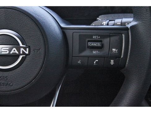 Used 2025 Nissan Kicks SV FWD image 19