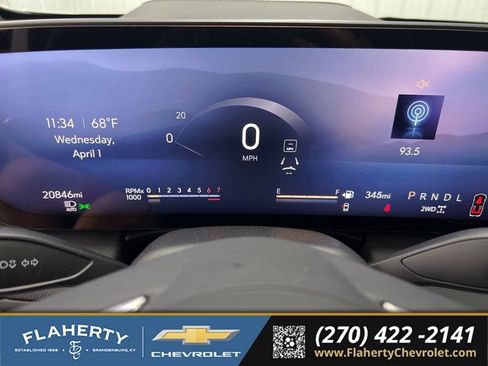 Used 2025 Buick Enclave Preferred AWD/4WD image 29