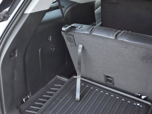 Used 2024 Ford Explorer XLT w/ Equipment Group 202A image 49