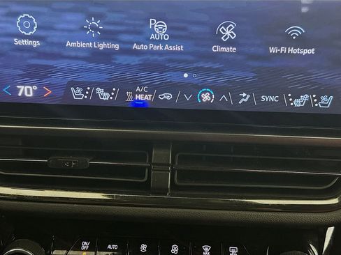 Used 2025 Chevrolet Equinox EV RS w/ Active Safety Package 3 AWD/4WD image 24