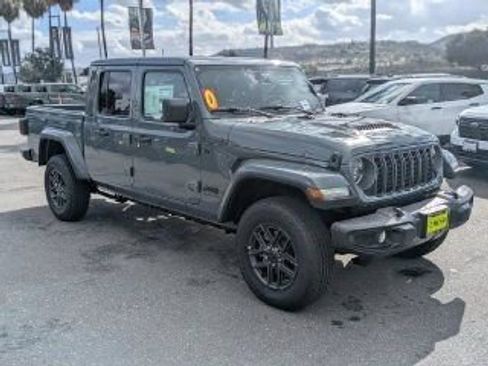 New 2026 Jeep Gladiator Sport image 3