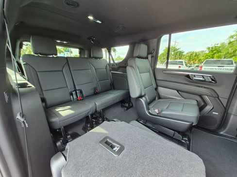 New 2026 Chevrolet Suburban LT w/ Comfort Package AWD/4WD image 22