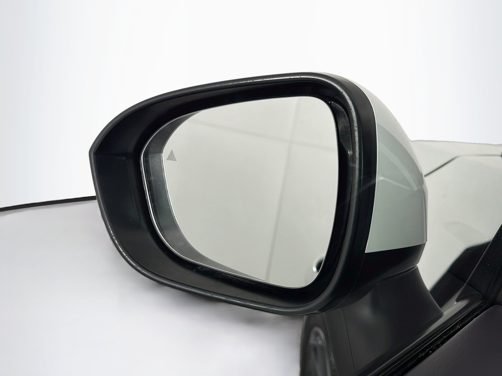 Used 2024 Nissan Rogue SV FWD image 16