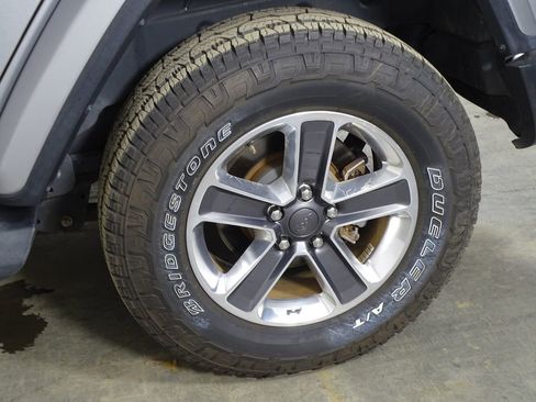 Used 2018 Jeep Wrangler Unlimited Sahara w/ Safety Group image 41