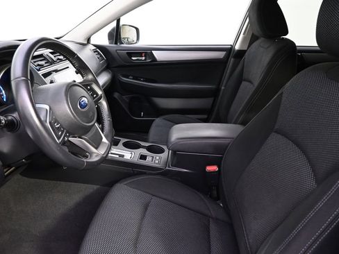 Used 2018 Subaru Outback 2.5i Premium image 10