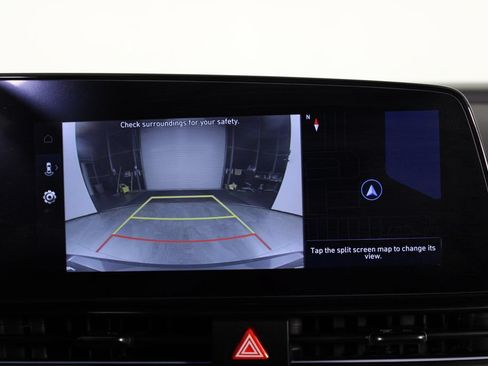 Used 2026 Hyundai Elantra SEL FWD image 9