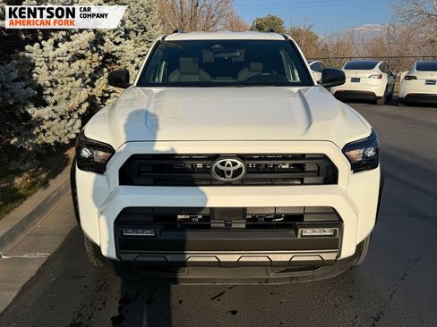 Used 2025 Toyota 4Runner SR5 image 2