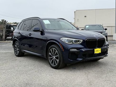 Used 2021 BMW X5 M50i w/ Executive Package image 2