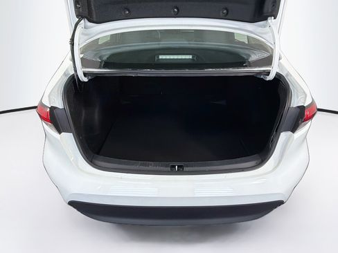 Used 2024 Toyota Corolla LE FWD image 27