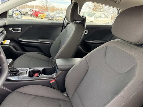 New 2026 Kia K4 LXS image 12