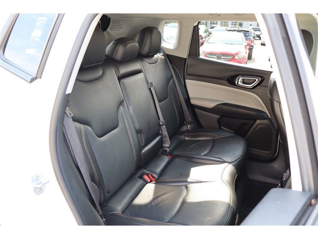 Used 2022 Jeep Compass Limited w/ Elite Group AWD/4WD image 18
