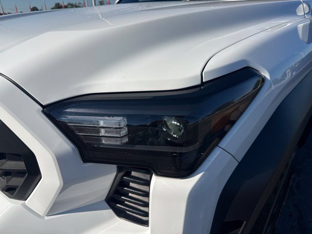 Used 2024 Toyota Tacoma TRD Off-Road w/ TRD Off Road Premium Package AWD/4WD image 9