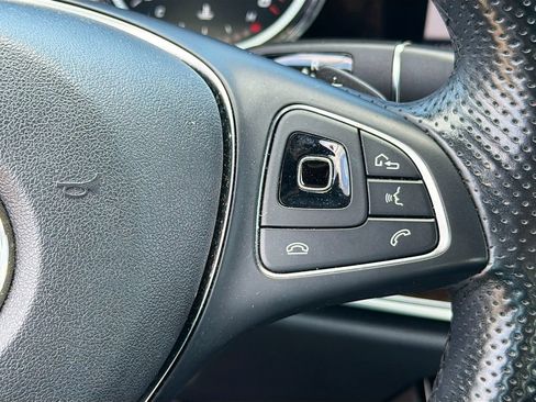 Used 2017 Mercedes-Benz E 300 4MATIC image 21