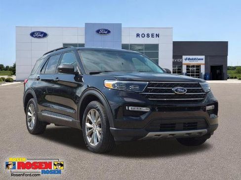 Certified 2023 Ford Explorer XLT w/ Equipment Group 202A AWD/4WD image 1
