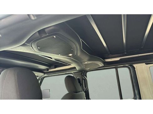 Used 2025 Jeep Wrangler Unlimited Rubicon 4xe w/ Convenience Group image 28